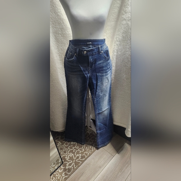 Flamingo Womens Blue Jeans  Size: L - Picture 3 of 6